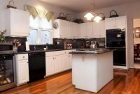 13 amazing kitchens with black appliances (include how to decorate