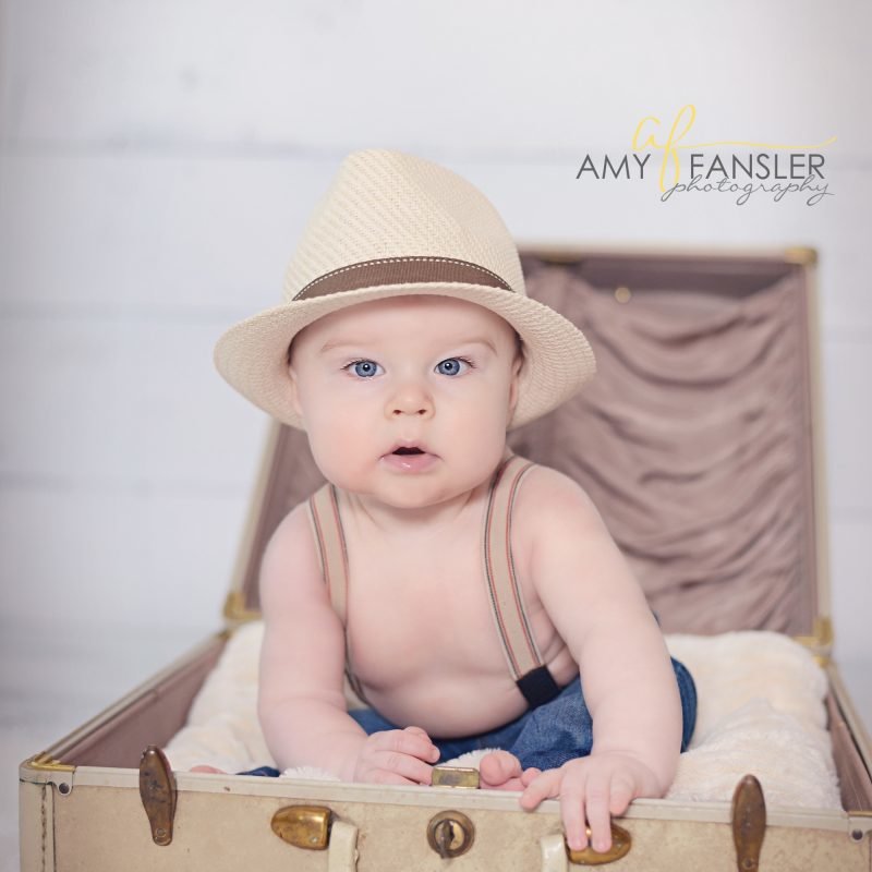 10-awesome-cute-6-month-baby-picture-ideas-2023