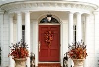 67 cute and inviting fall front door décor ideas - digsdigs