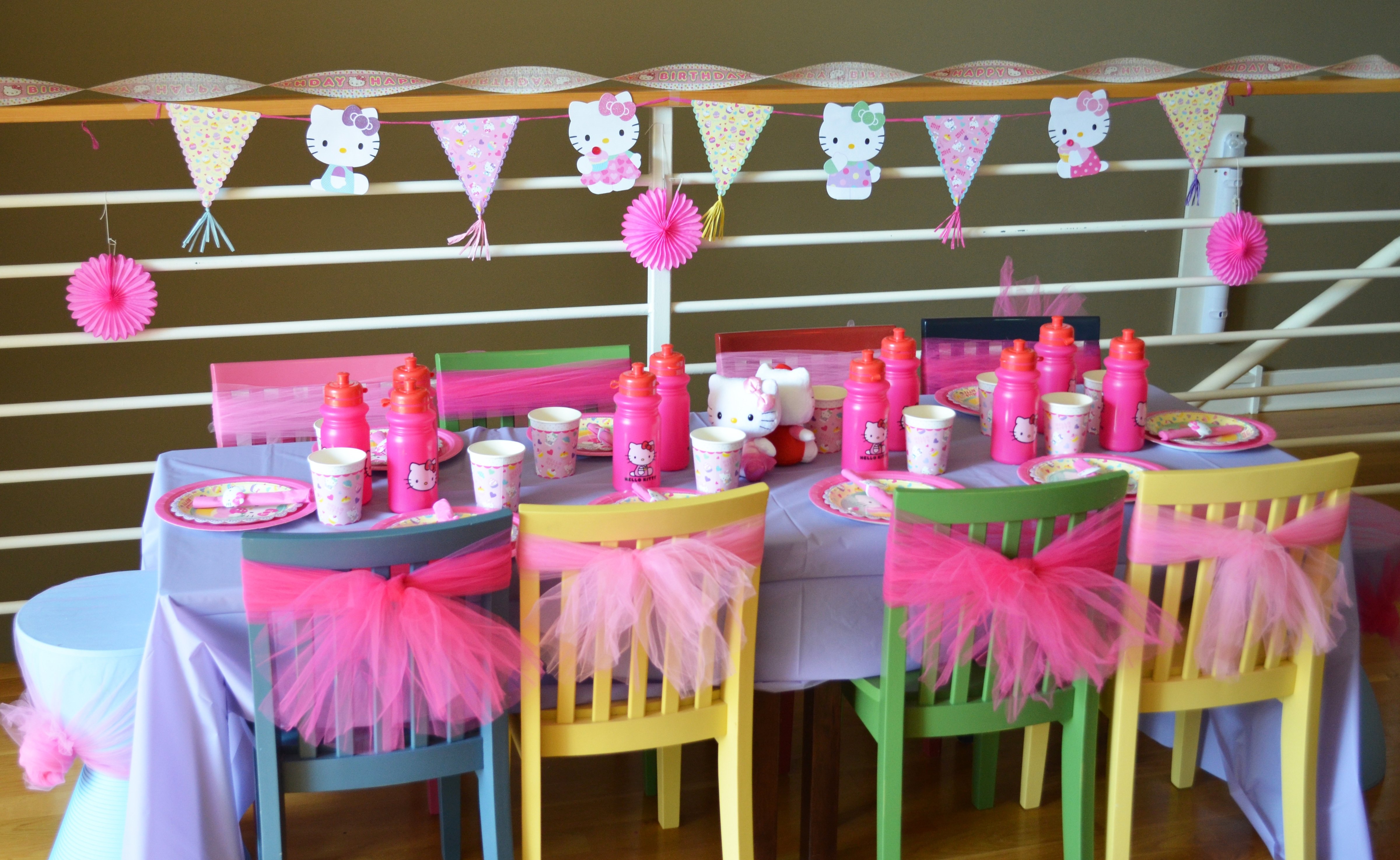 Отметить украсить. Декор на день рождения ребенка. Украшение стола на день рождения ребенка. Украсить стол на день рождения ребенка. Декор стола на детский день рождения.