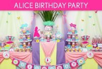 alice in wonderland birthday party ideas // wonderland tea party