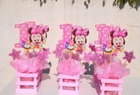 baby minnie mouse centerpiece for 1st birthday | minnie mouse