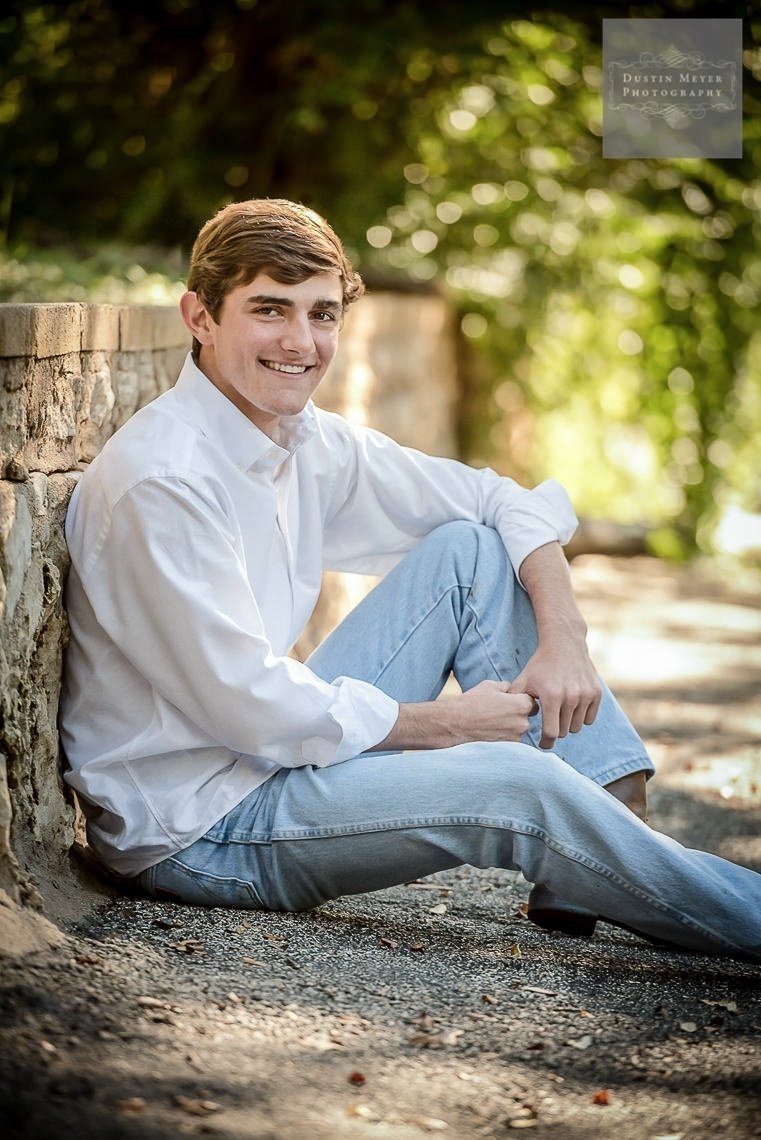10 Awesome Senior Picture Ideas For Guys 2020