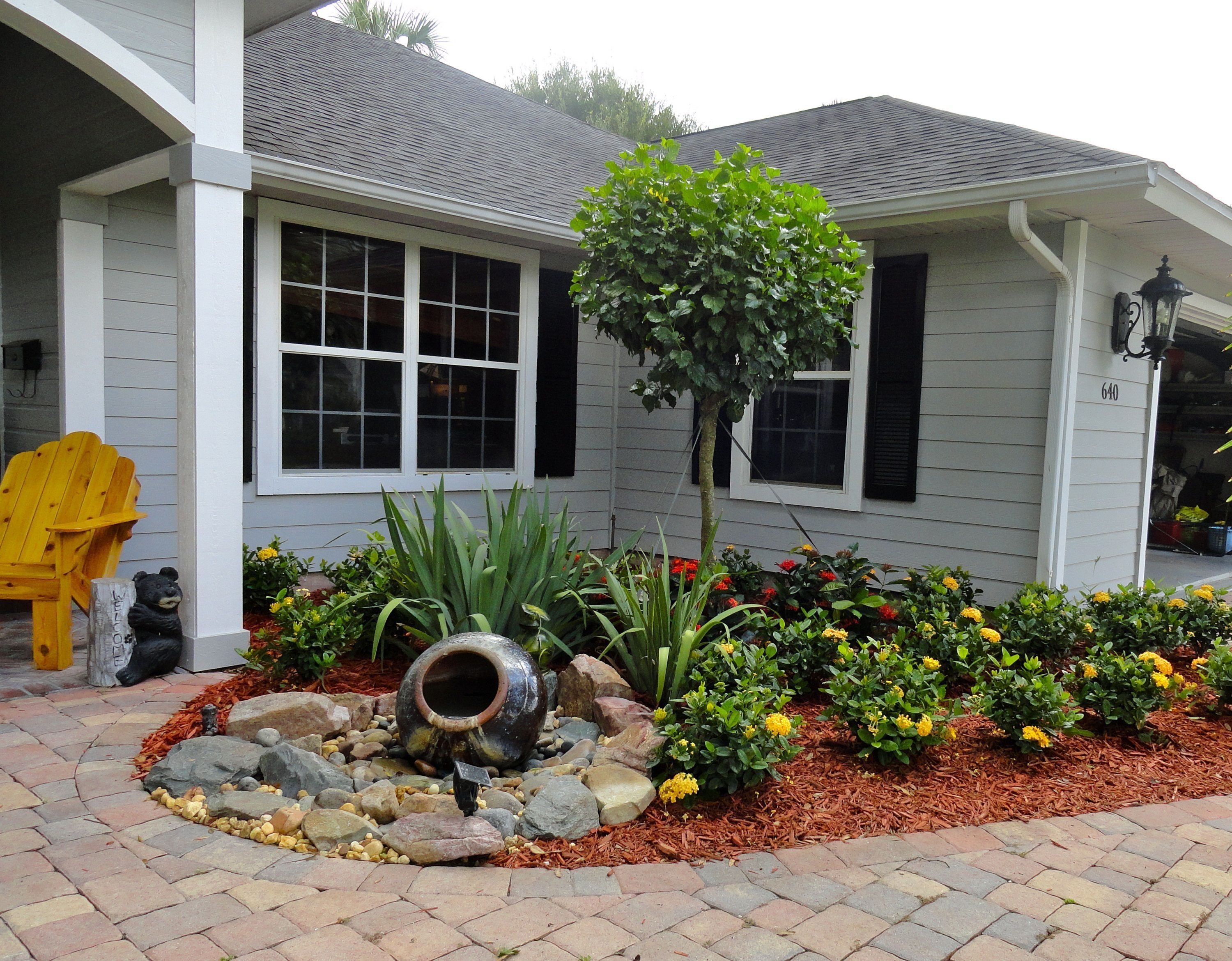 10 Pretty Small Front Yard Landscaping Ideas On A Budget 2024