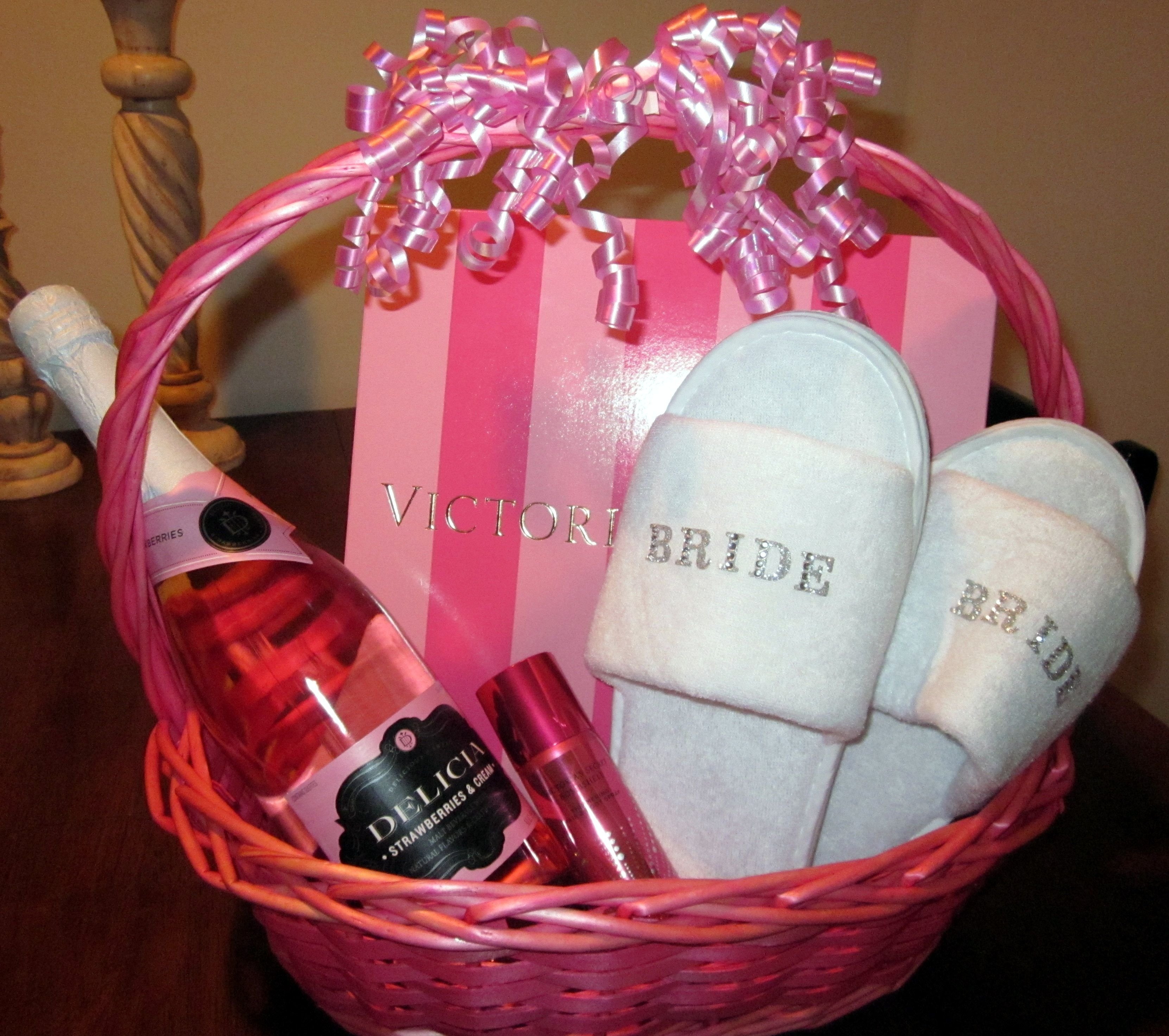 10 Trendy Bridal Shower Gift Ideas For Bride 2023