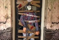 classroom halloween door decorating contest. zombies! | ideas for