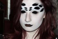 creepy spider eyes make-up design perfect for halloween