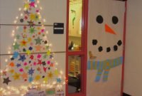 fun steps office door christmas decorating ideas averycheerva com