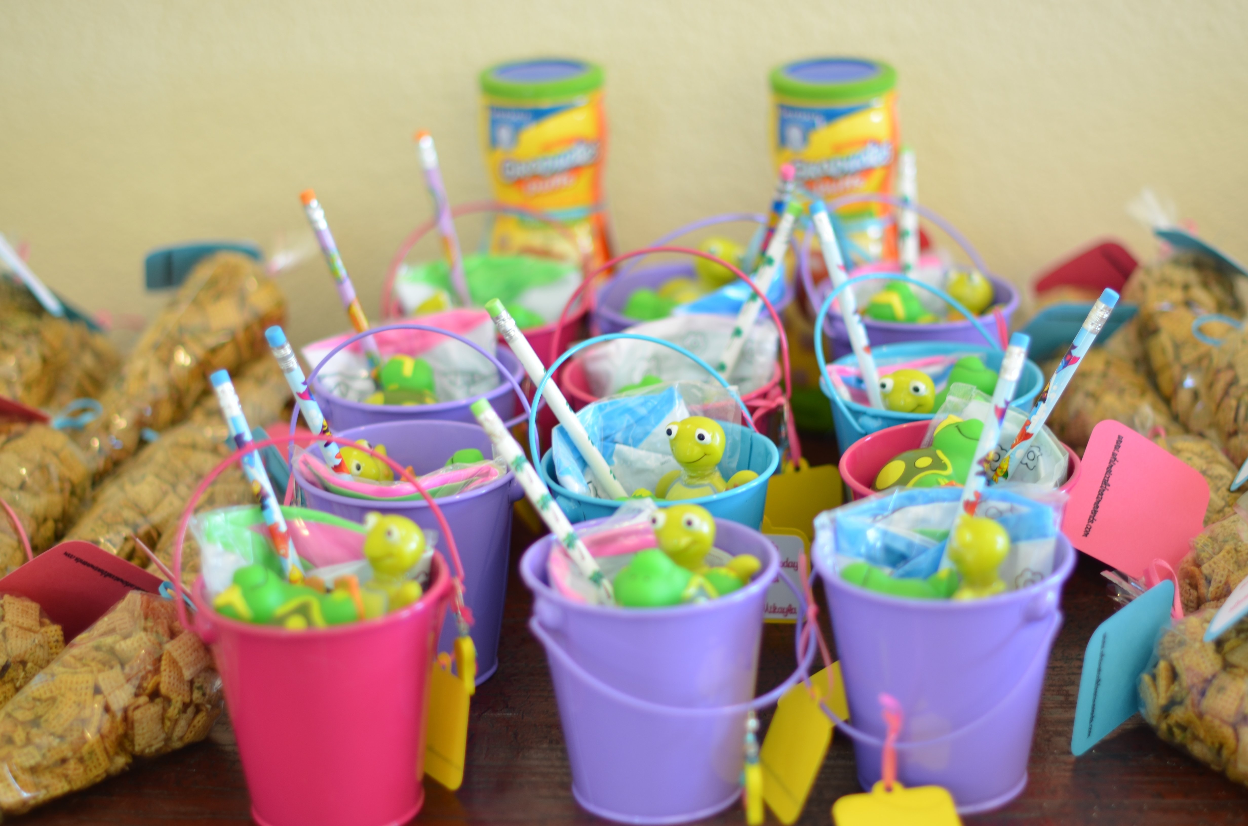 Children's Pre Filled Party Bags/ Ready Filled Party Cup Gifts / Kids Birthday  Party Goodie Bags 