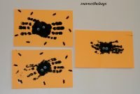 halloween handprint spider craft for toddlers and preschoolers