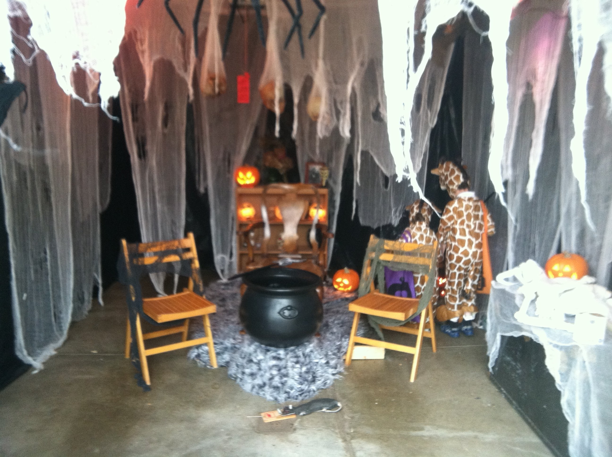 10 Most Recommended Halloween Haunted House Ideas For Kids 2024