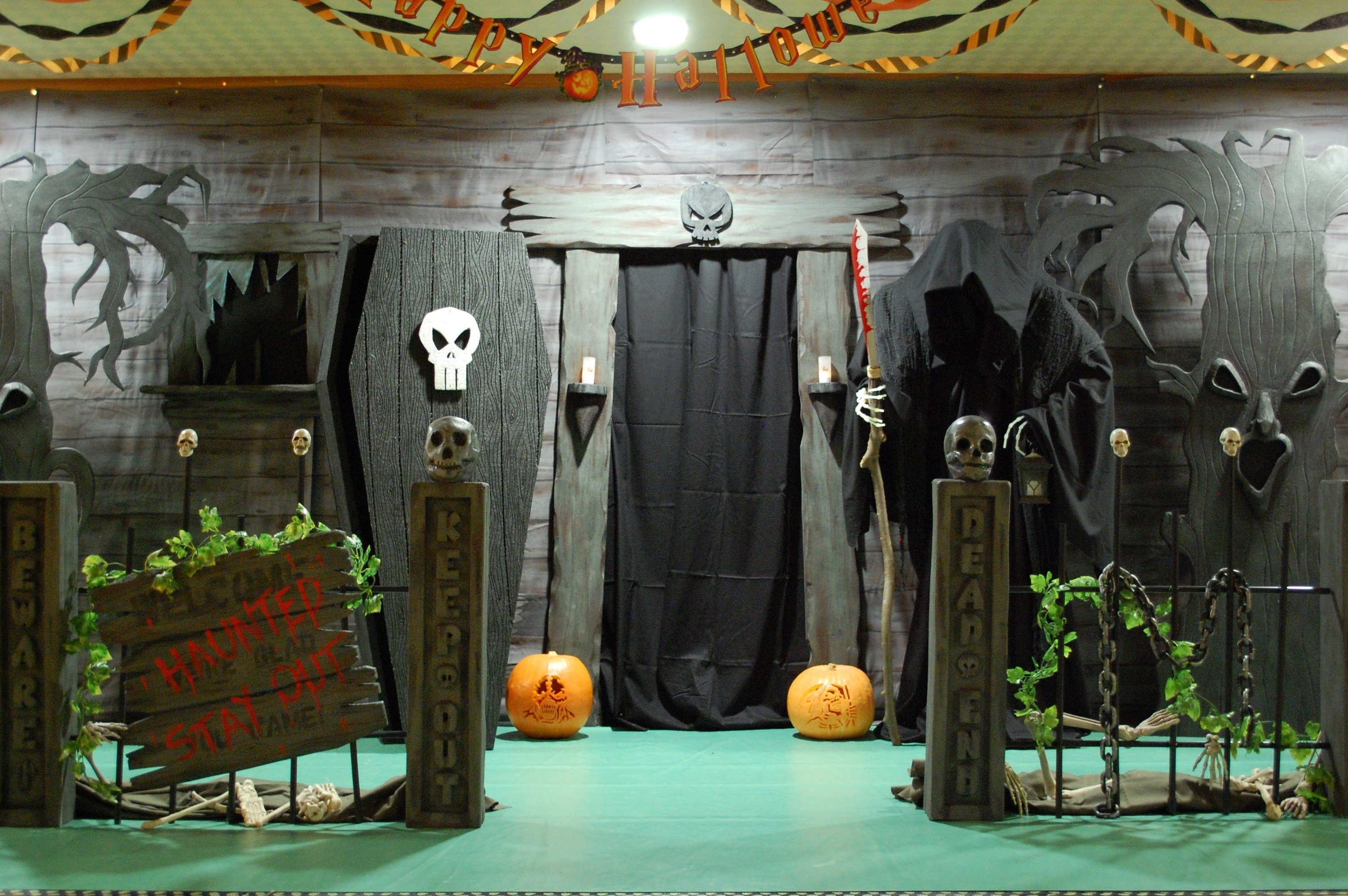 10 Stunning Halloween Haunted House Room Ideas 2023
