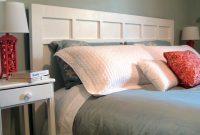 how to make a simple cottage-style headboard | how-tos | diy