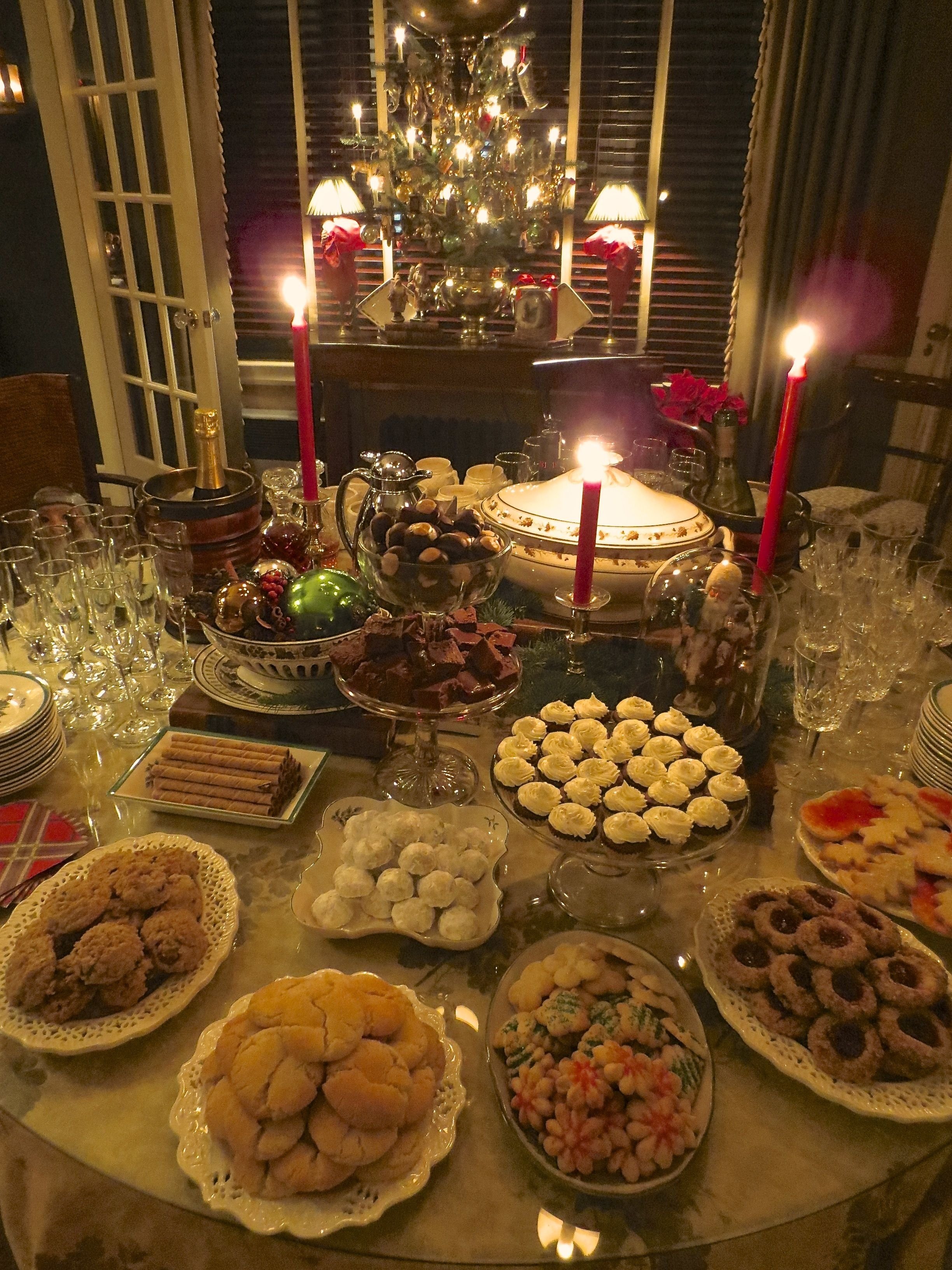 10 Trendy Christmas Eve Buffet Menu Ideas 2023