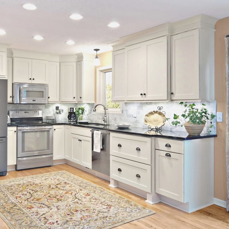 10 Beautiful Kitchen Cabinet Crown Molding Ideas 2020