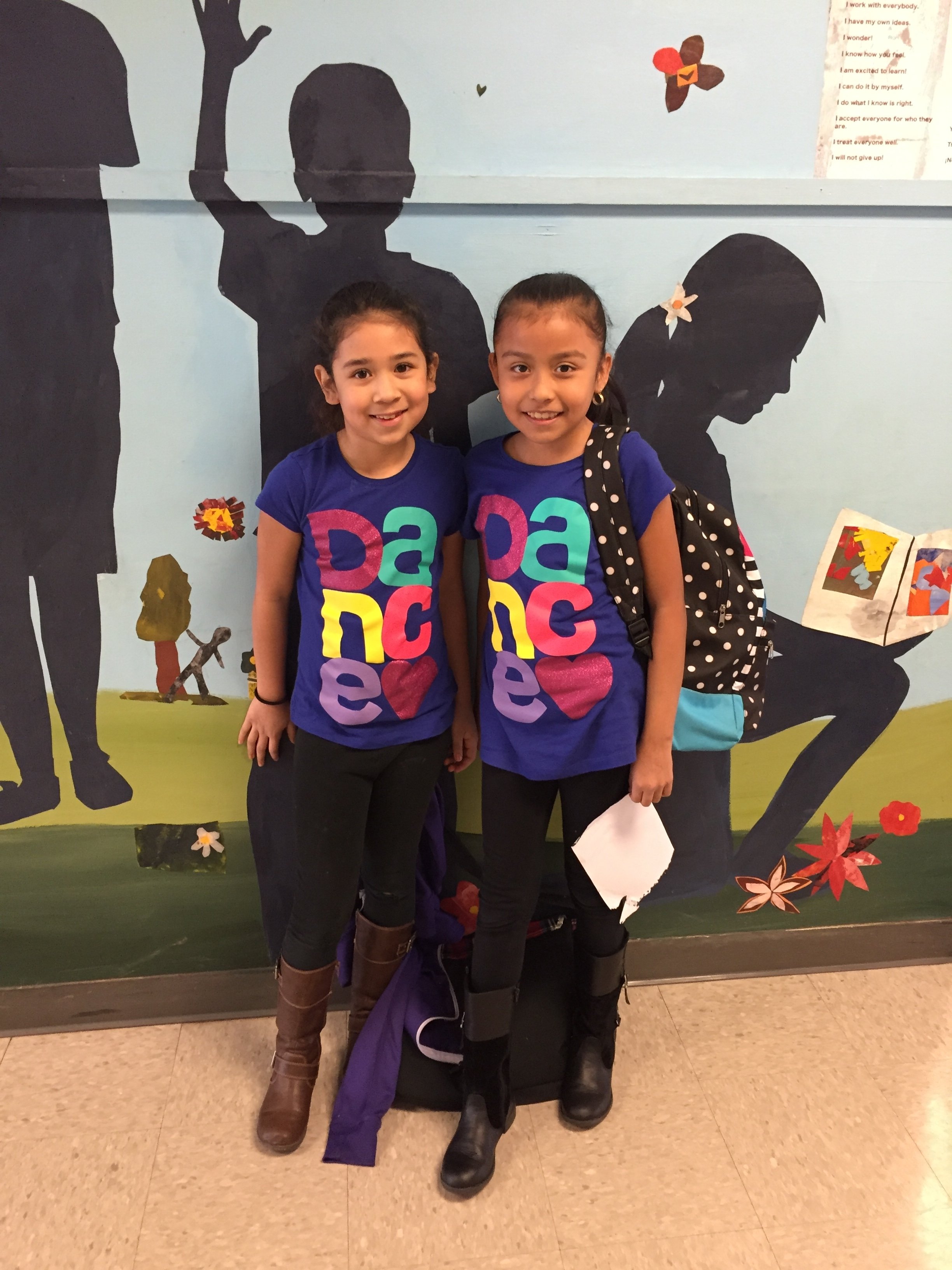 10 Elegant Twin Day Ideas For School 2023