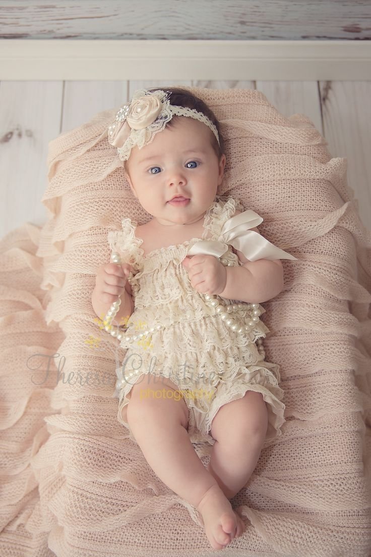 10 Cute 4 Month Baby Photo Ideas 2022